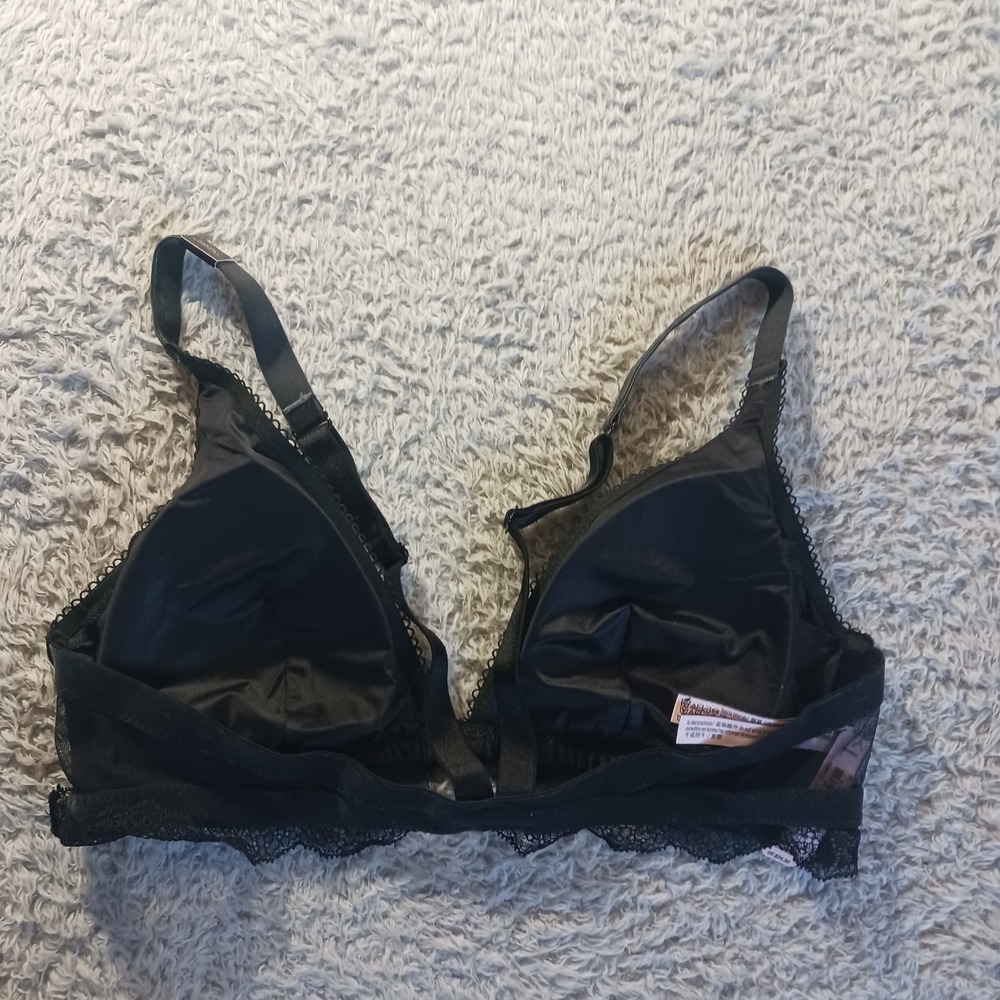 Victoria's Secret Lace Bralette L Triangle‎ Lightly Lined Adjustable Sheer Trim - Picture 3 of 6